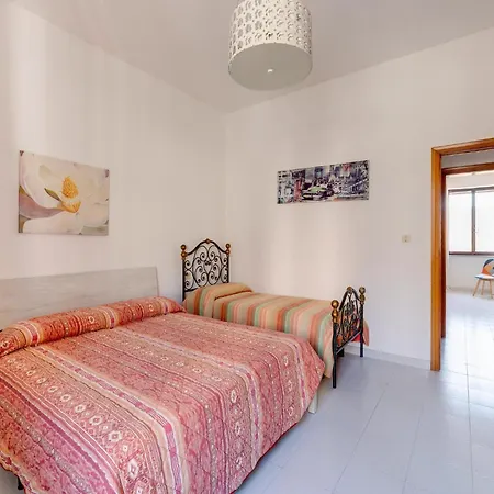 200 Meters From The * Castelsardo